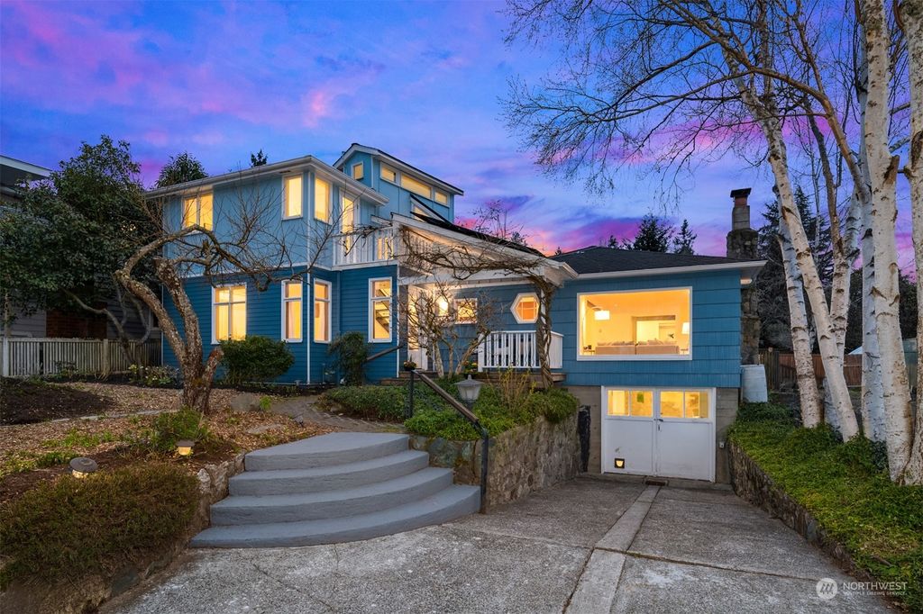 Photo of 4311 SW 102nd Street, Seattle, WA 98146 (MLS # 2047834)