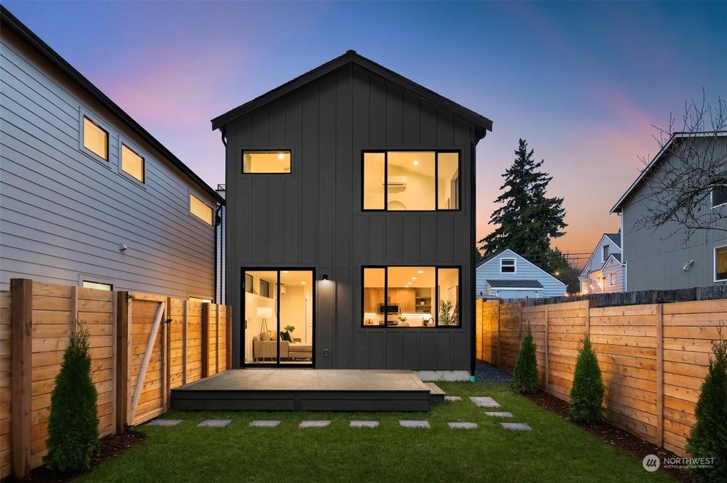 Photo of 3633 B NE 120th Street, Seattle, WA 98125 (MLS # 2313555)