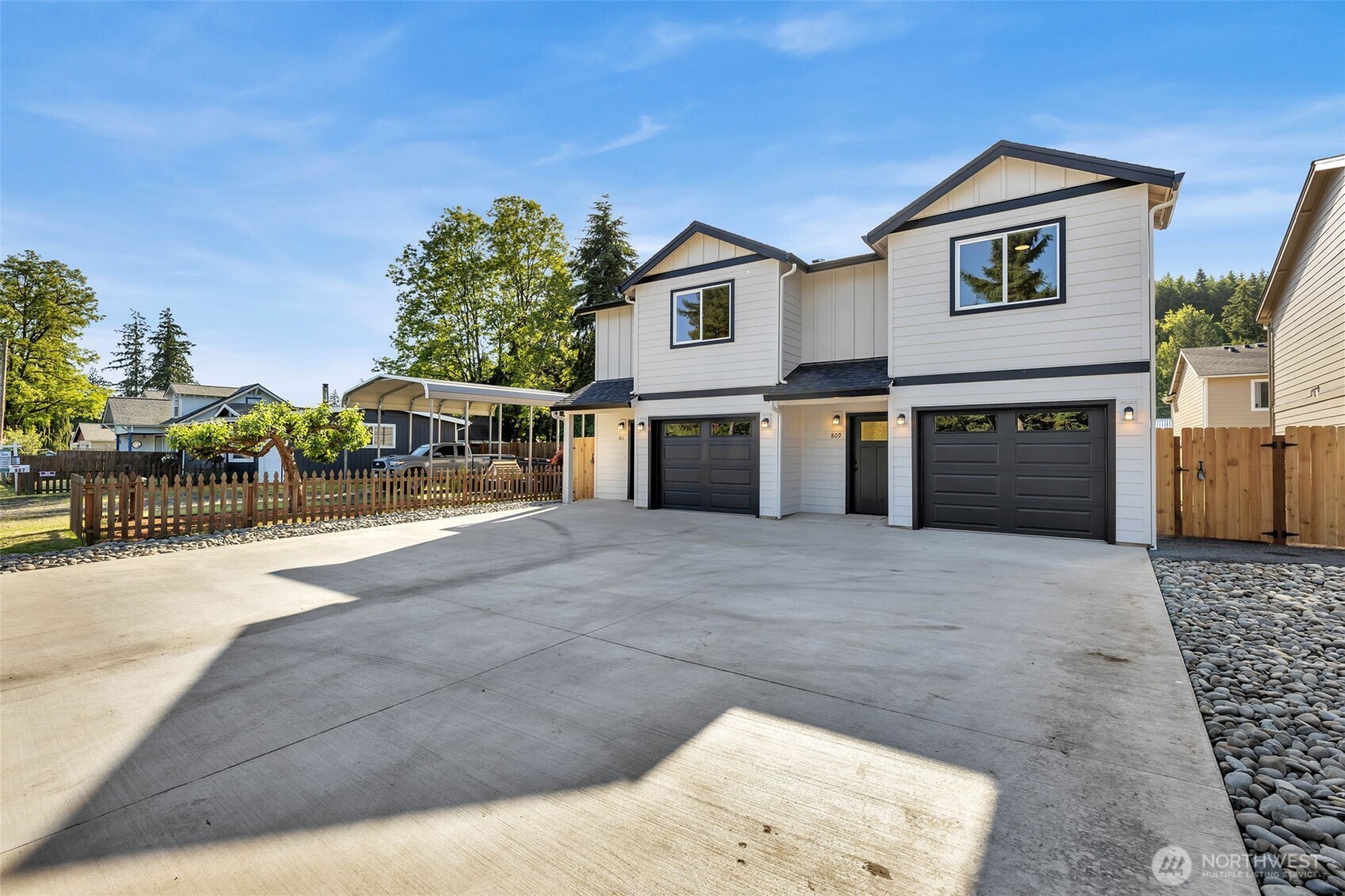 809 SW Front Street