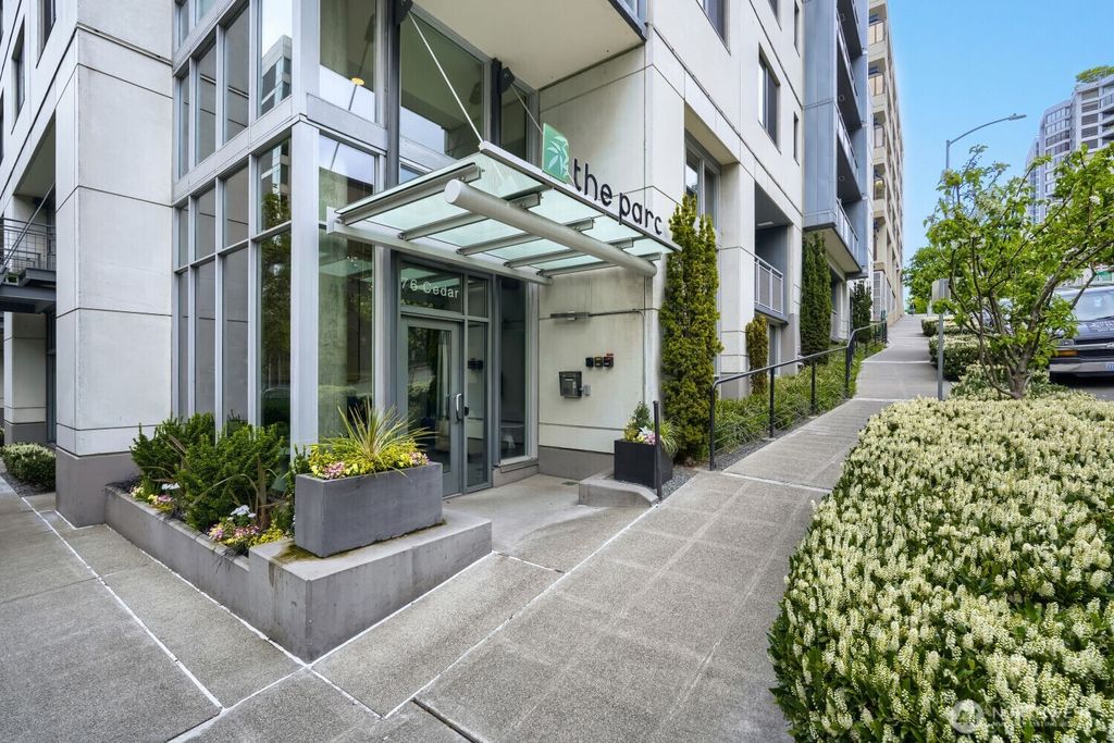 Photo of 76 Cedar Street #1109, Seattle, WA 98121 (MLS # 2488920)