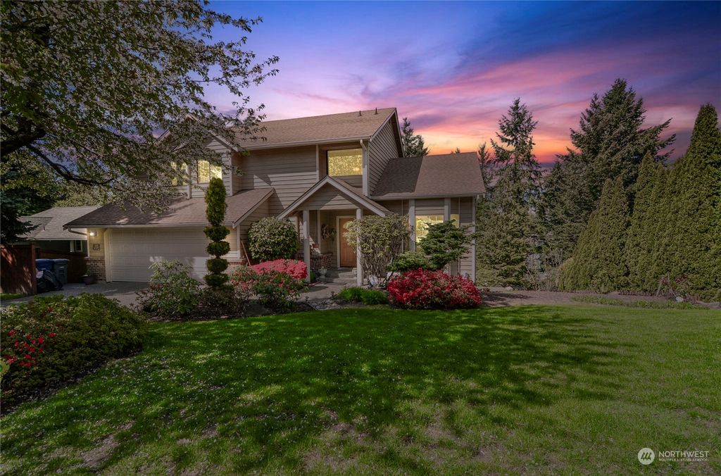 Photo of 6180 NE 195th Court, Kenmore, WA 98028 (MLS # 2225498)