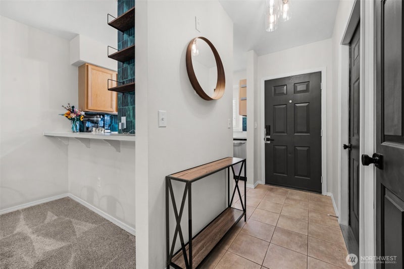 459 Queen Avenue NE 303