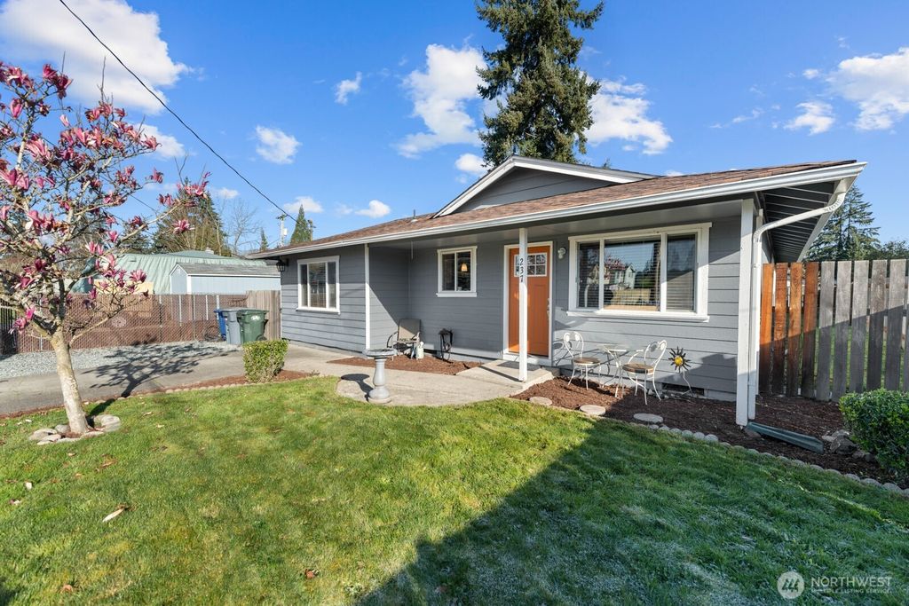 Photo of 237 169th St S St, Spanaway, WA 98387 (MLS # 2499465)