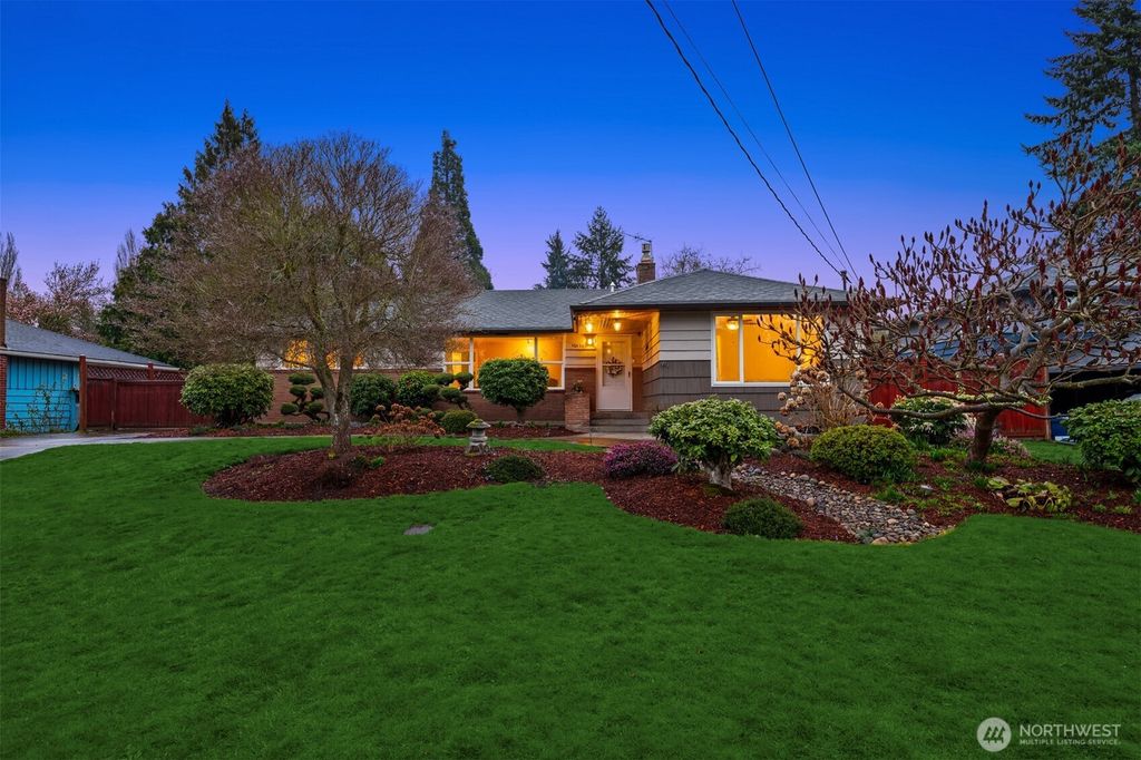 Photo of 16534 4th Avenue S, Burien, WA 98148 (MLS # 2492701)