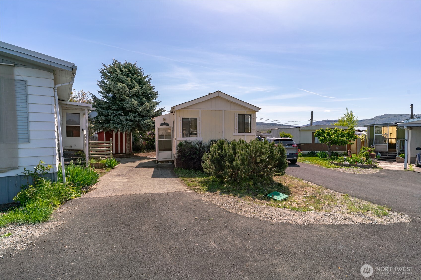 614 Oak Street 9