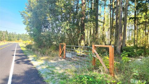 Photo of 1976 Boon Road Rd, Oak Harbor, WA 98277 (MLS # 2531505)