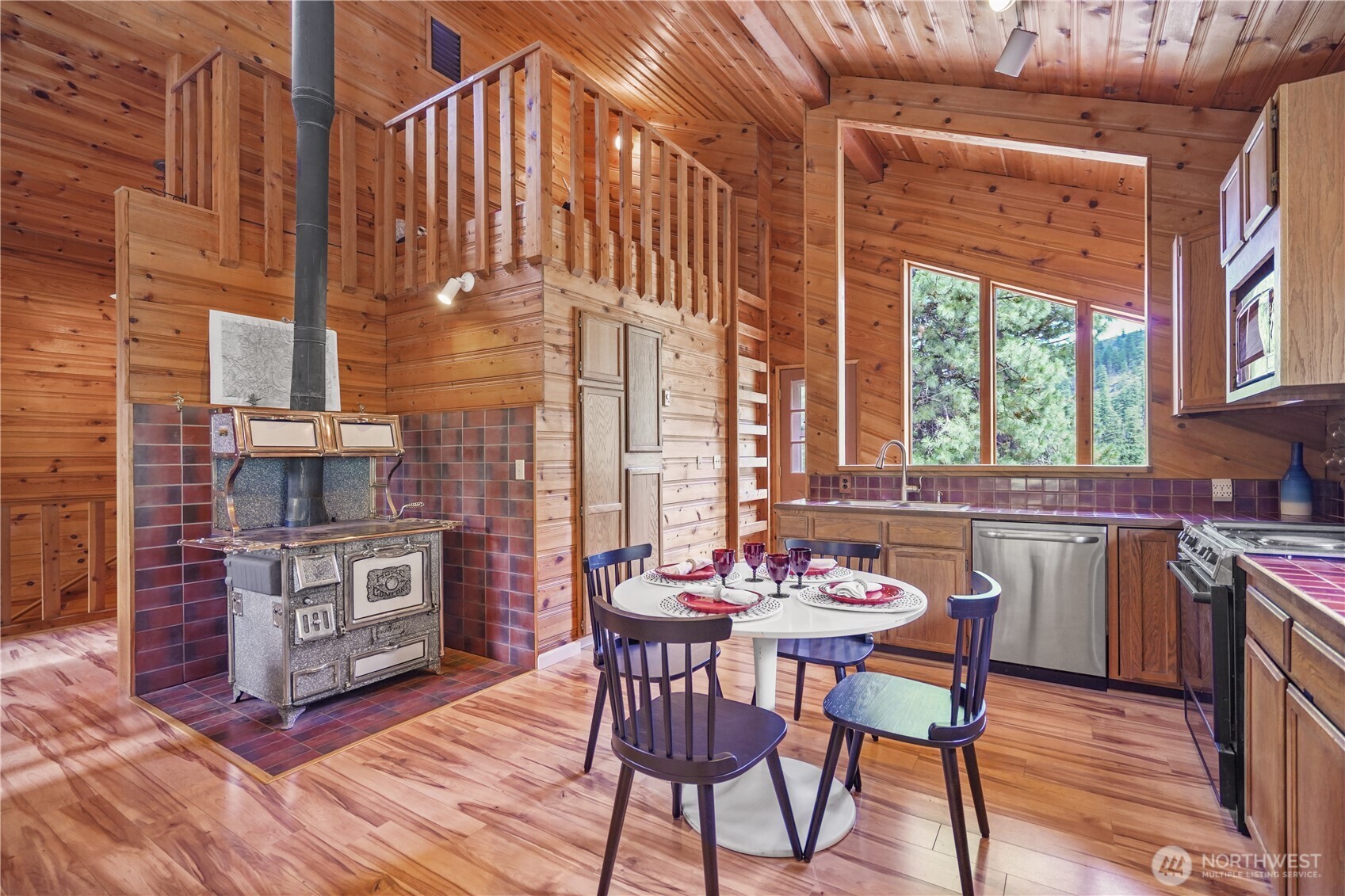 Leavenworth, Washington 98826, United States, 2 Bedrooms Bedrooms, ,2 BathroomsBathrooms,Residential,Pending,178399