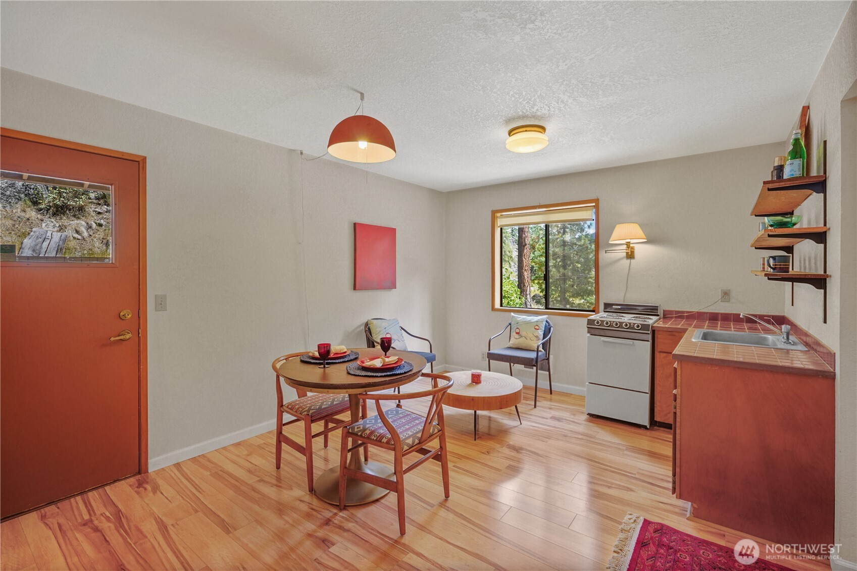 Leavenworth, Washington 98826, United States, 2 Bedrooms Bedrooms, ,2 BathroomsBathrooms,Residential,Pending,178399