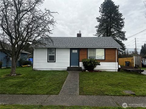 Photo of 17338 33rd Avenue S, SeaTac, WA 98188 (MLS # 2493760)