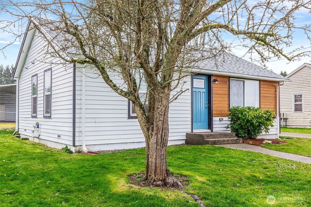 Photo of 17338 33rd Avenue S, SeaTac, WA 98188 (MLS # 2493760)