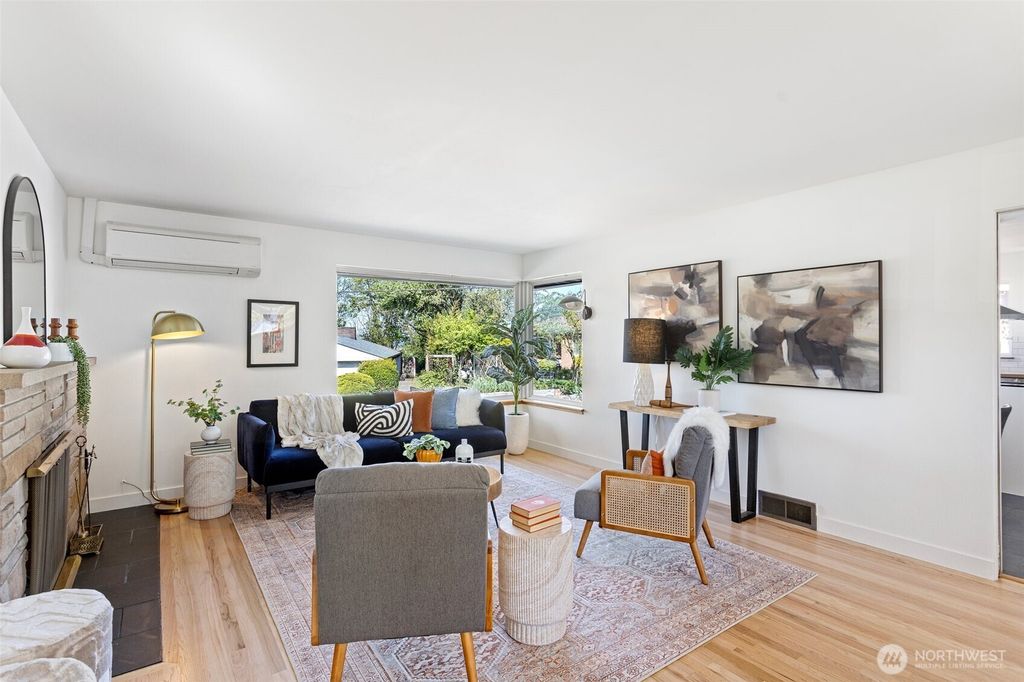 Photo of 4419 11th Avenue S, Seattle, WA 98108 (MLS # 2352957)