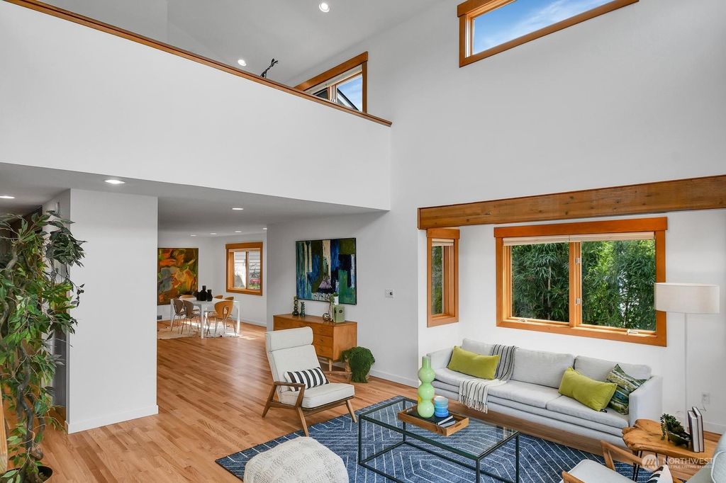 Photo of 920 29th Avenue, Seattle, WA 98122 (MLS # 2224564)