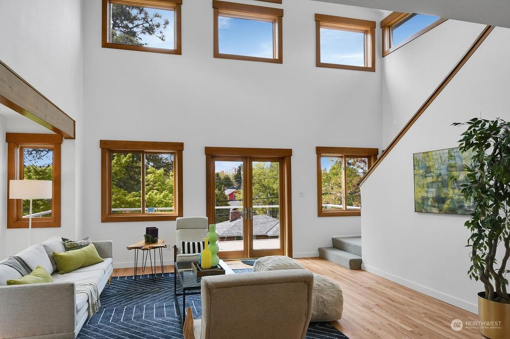 Photo of 920 29th Avenue, Seattle, WA 98122 (MLS # 2224564)