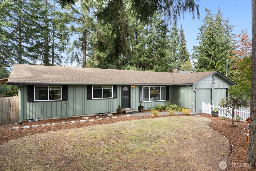 Photo of 12524 25th Avenue SE, Everett, WA 98208 (MLS # 2589796)