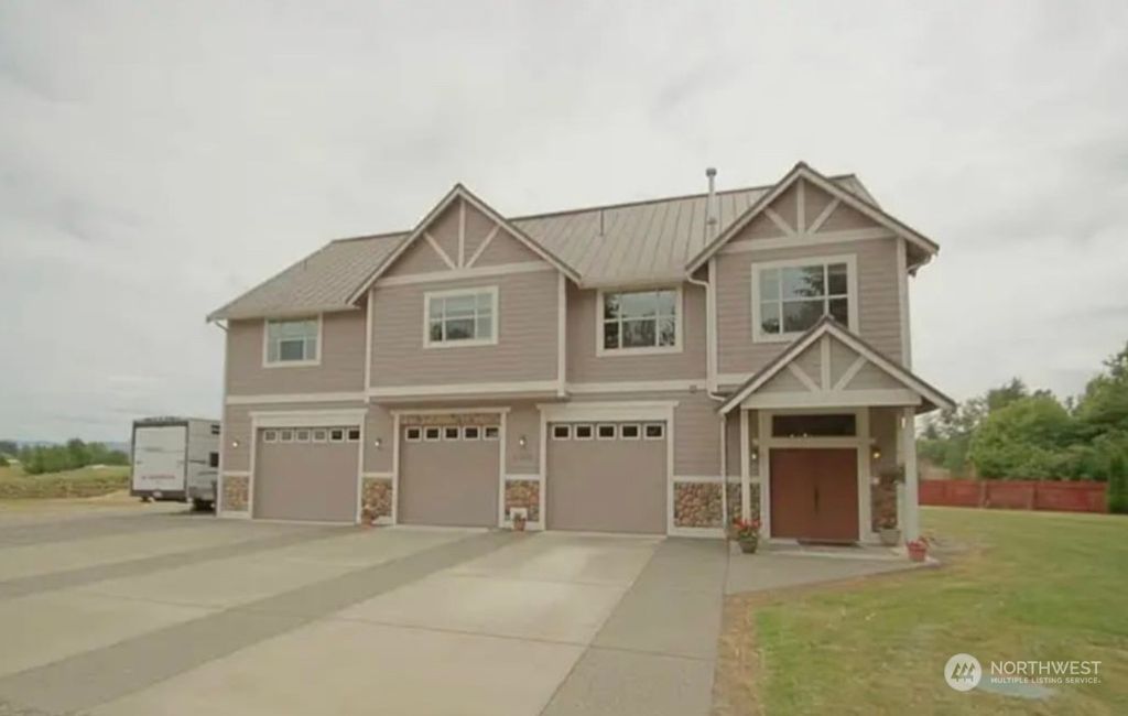 Photo of 37408 Auburn Enumclaw Road SE, Auburn, WA 98092 (MLS # 2141308)