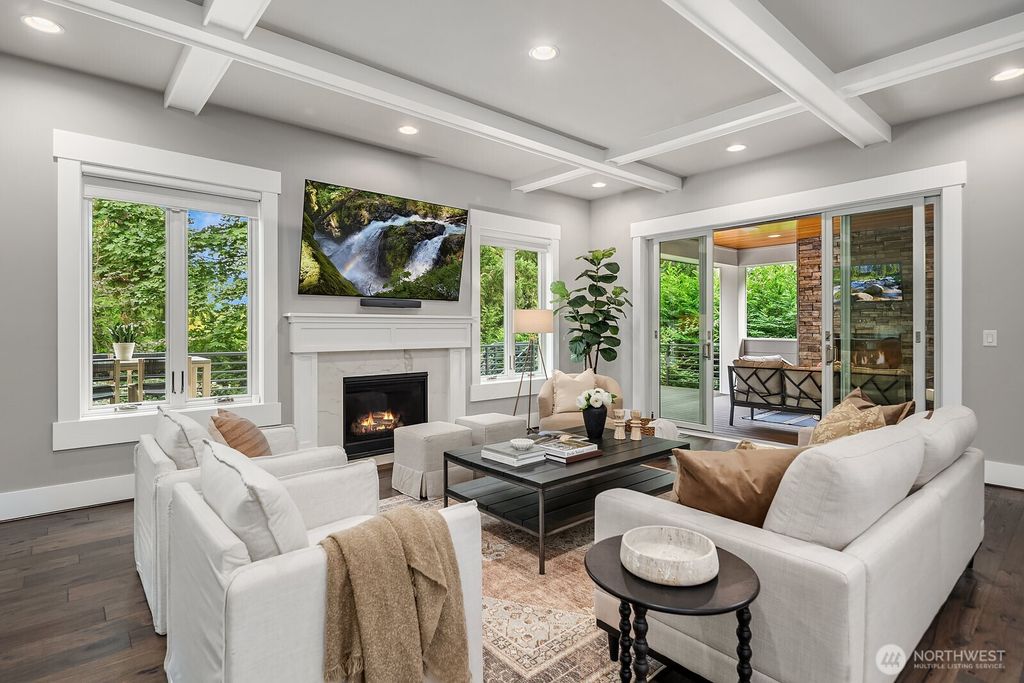 Photo of 1646 106th Avenue SE, Bellevue, WA 98004 (MLS # 2512850)