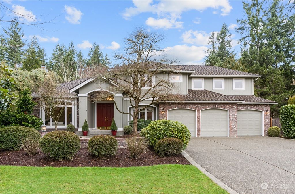 Photo of 25726 SE 27th Street, Sammamish, WA 98075 (MLS # 2197198)