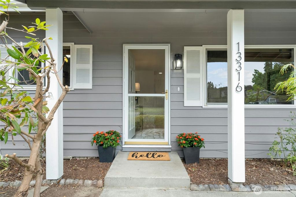 Photo of 13316 121st Avenue NE, Kirkland, WA 98034 (MLS # 2418117)