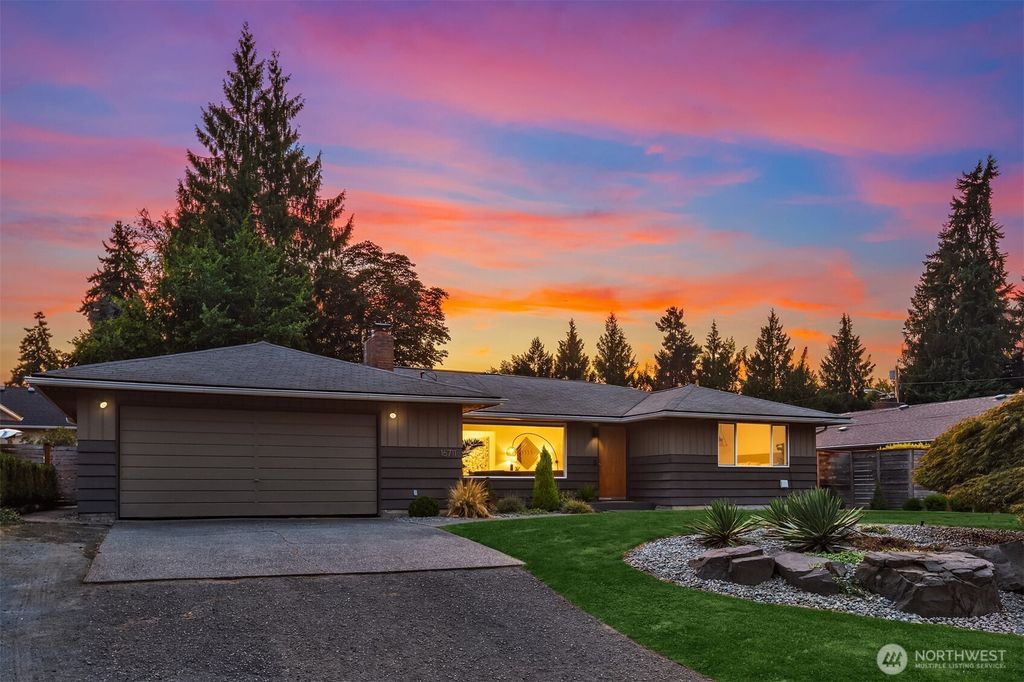 Photo of 16711 3rd Avenue S, Burien, WA 98148 (MLS # 2425625)