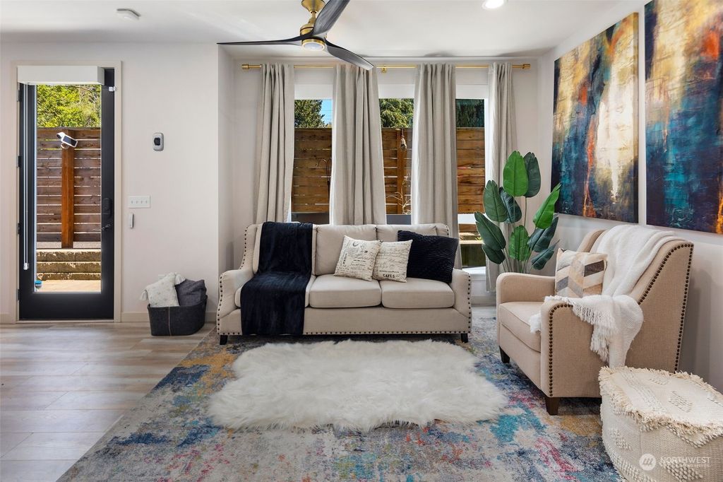 Photo of 10710 Greenwood Avenue N #D, Seattle, WA 98133 (MLS # 2078276)