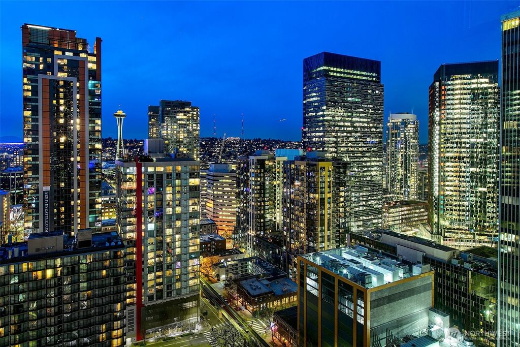 Photo of 1920 4th Avenue #2101, Seattle, WA 98101 (MLS # 2370341)