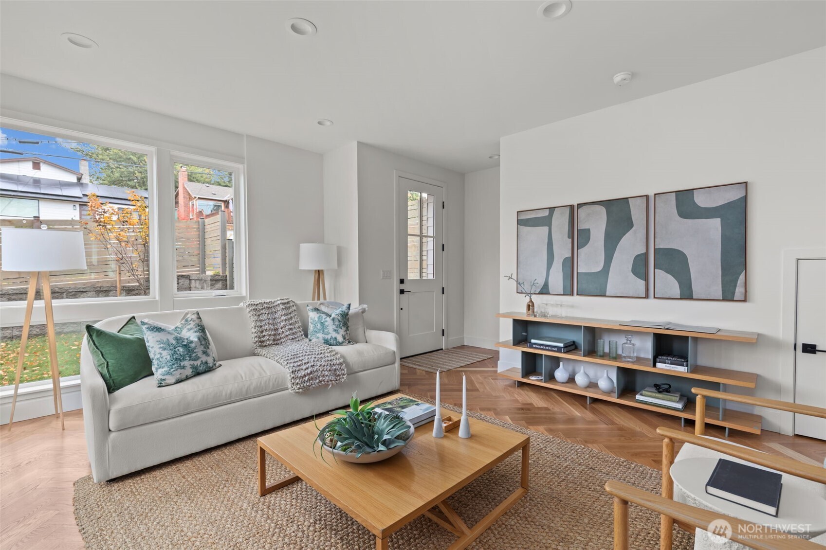 4201 SW Thistle Street