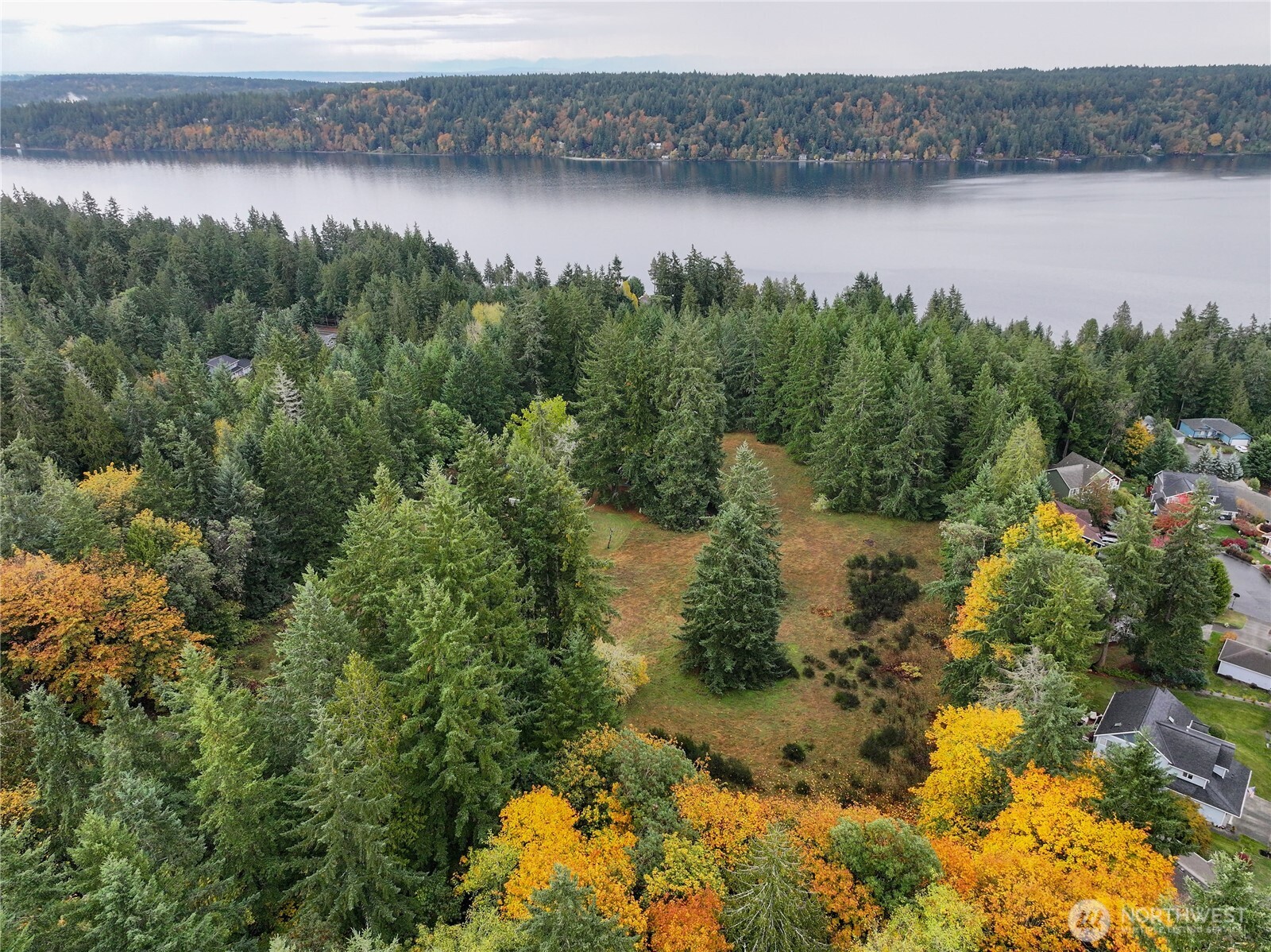 6371 Illahee Road NE