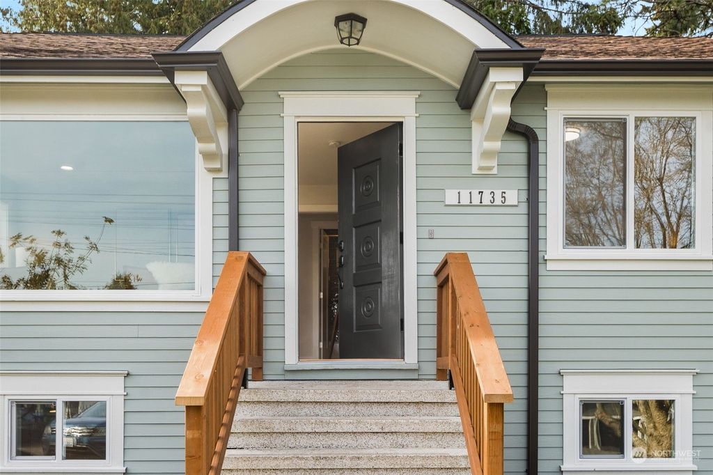 Photo of 11735 N Park Avenue N, Seattle, WA 98133 (MLS # 2041181)