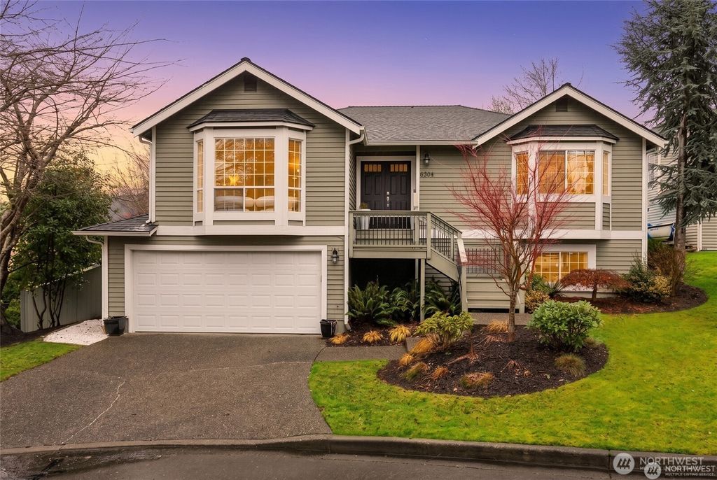Photo of 6304 110th Avenue NE, Kirkland, WA 98033 (MLS # 2550110)