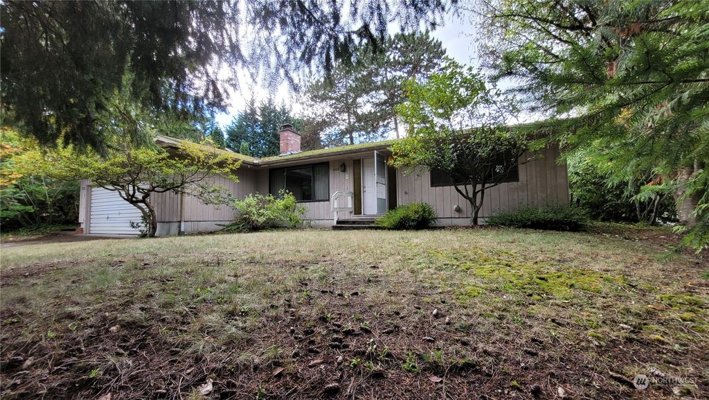 Photo of 1005 145th Pl Pl SE, Bellevue, WA 98007 (MLS # 2168787)