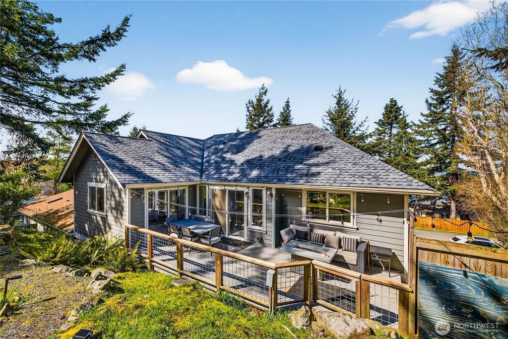 Photo of 3515 W 7th Place, Anacortes, WA 98221 (MLS # 2505923)