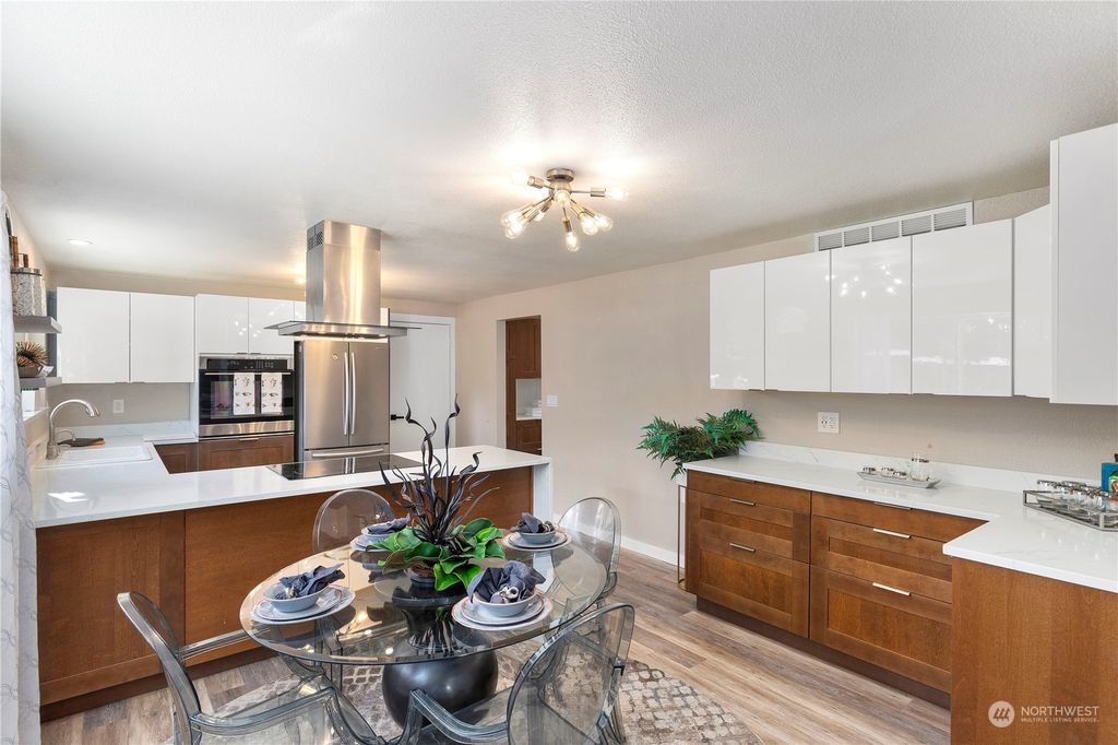 Photo of 18701 60th Avenue NE, Kenmore, WA 98028 (MLS # 2039683)
