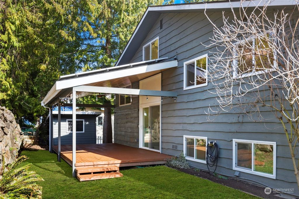 Photo of 18701 60th Avenue NE, Kenmore, WA 98028 (MLS # 2039683)