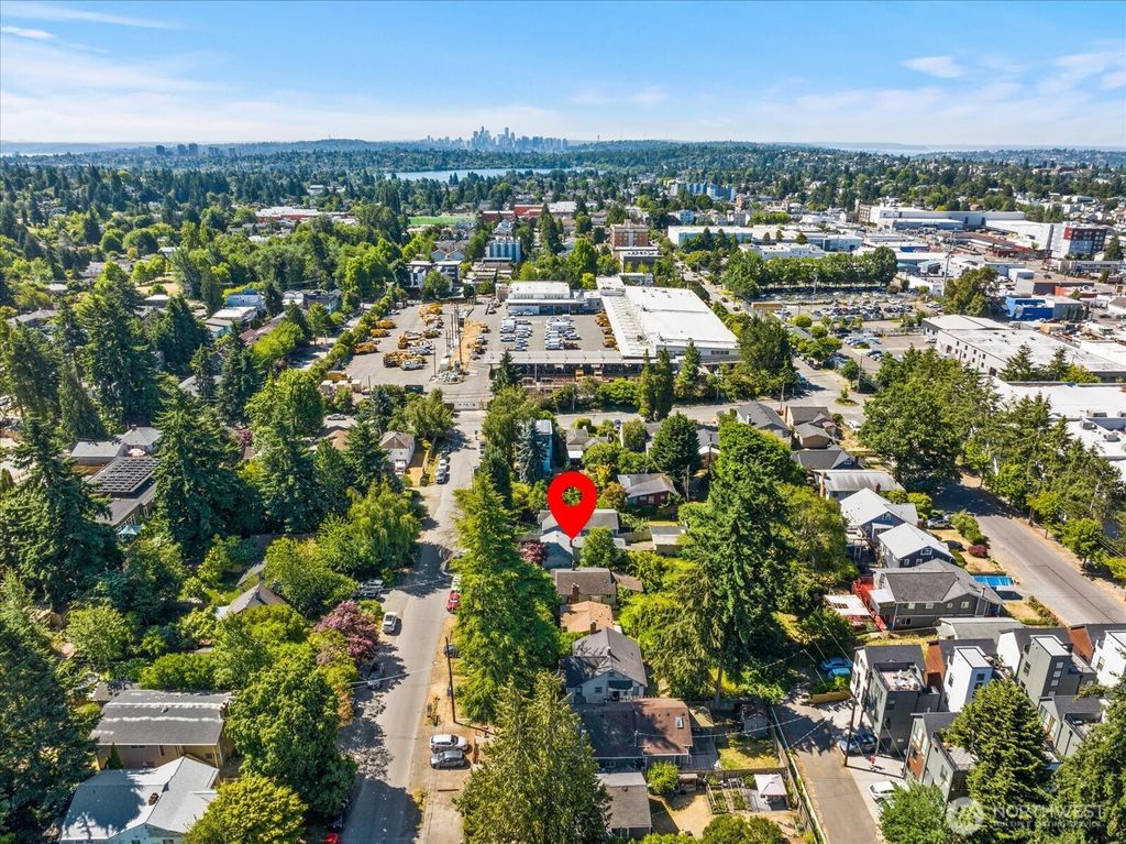 Photo of 10019 Interlake Avenue N, Seattle, WA 98133 (MLS # 2451540)