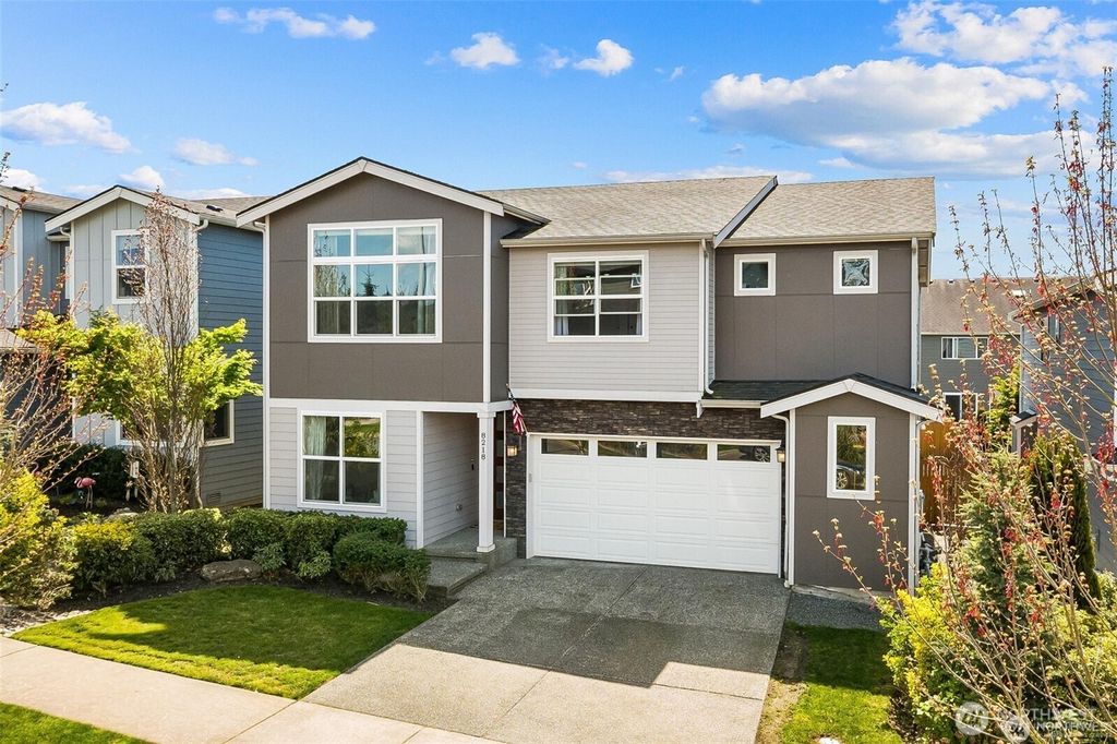 Photo of 8218 37th Place NE, Marysville, WA 98270 (MLS # 2533403)