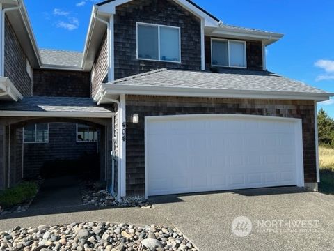 Photo of 404 NW 28th Street NW #404, Long Beach, WA 98631 (MLS # 2176392)