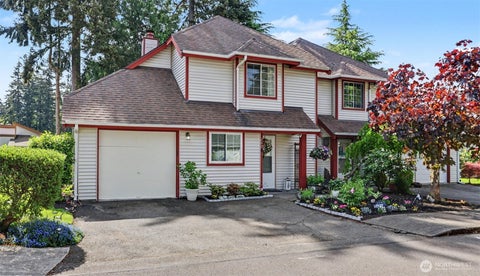 Photo of 247 S 328th Lane, Federal Way, WA 98003 (MLS # 2558707)