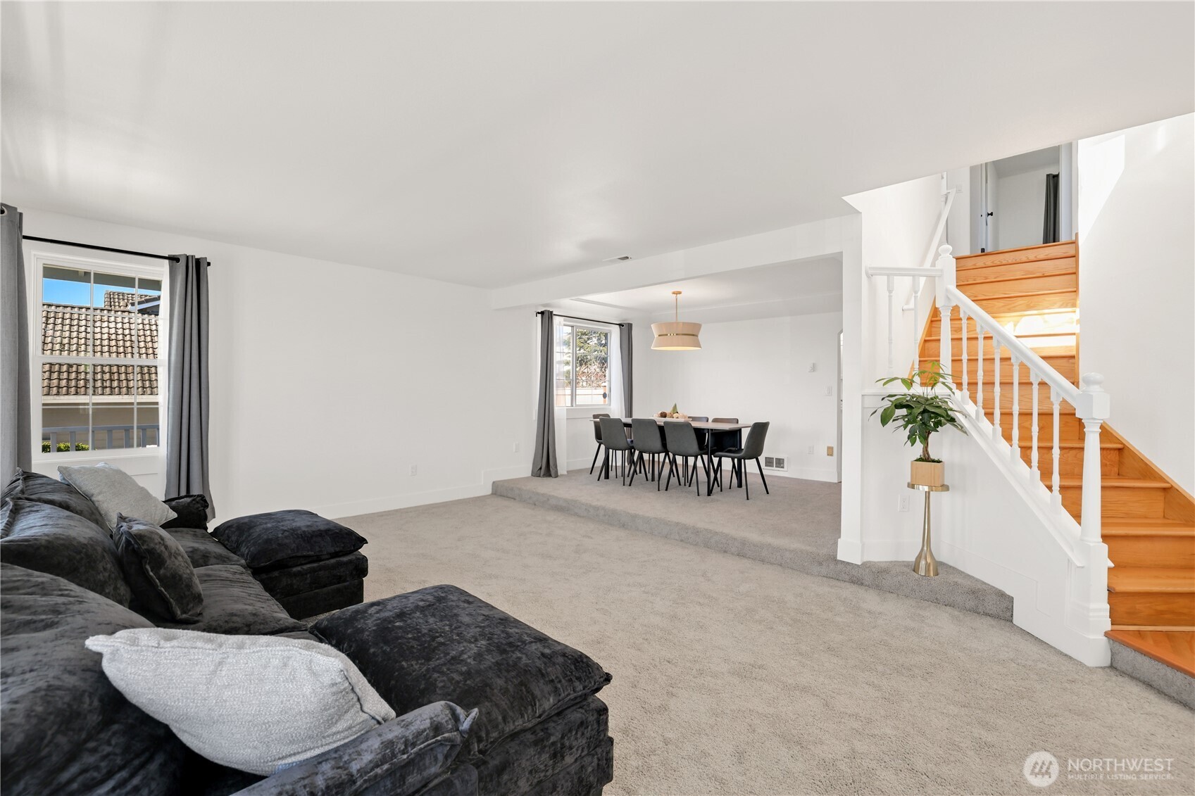 4313 Harbor Ridge Road NE