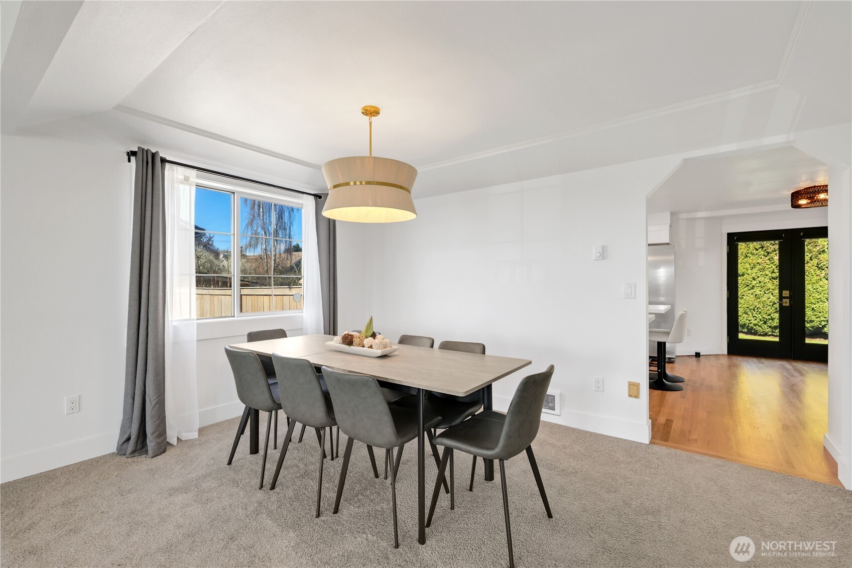 4313 Harbor Ridge Road NE