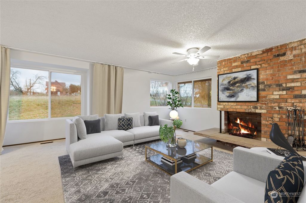 Photo of 4512 S Fletcher Street, Seattle, WA 98118 (MLS # 2191832)