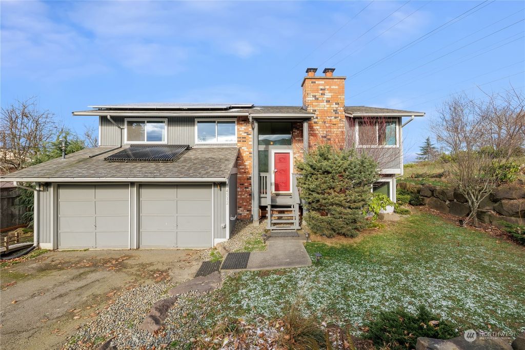 Photo of 4512 S Fletcher Street, Seattle, WA 98118 (MLS # 2191832)