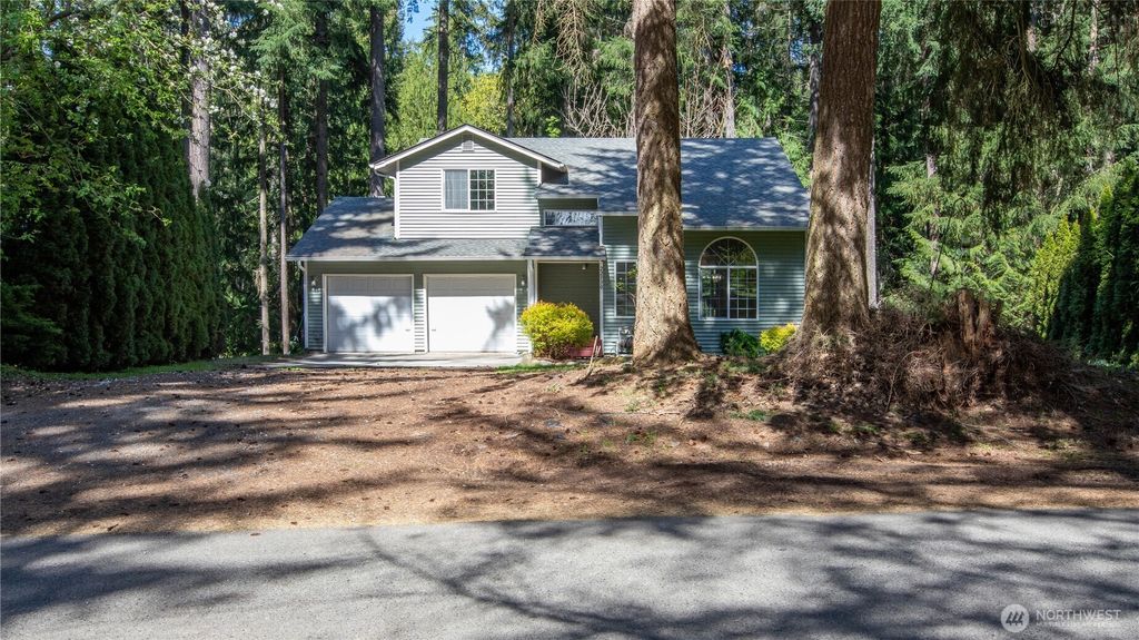 Photo of 22530 Bluewater Drive SE, Yelm, WA 98597 (MLS # 2516569)
