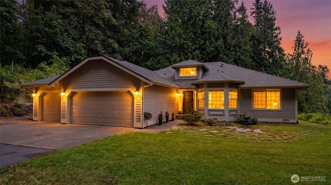 Photo of 23810 148th Avenue SE, Kent, WA 98042 (MLS # 2555087)