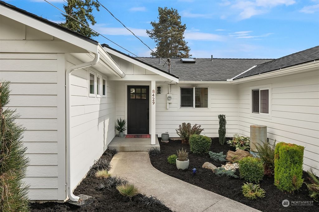 Photo of 8429 NE 177th Street, Bothell, WA 98011 (MLS # 2218804)