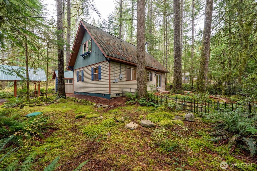 Photo of 7480 Glacier Springs Drive, Deming, WA 98244 (MLS # 2517947)