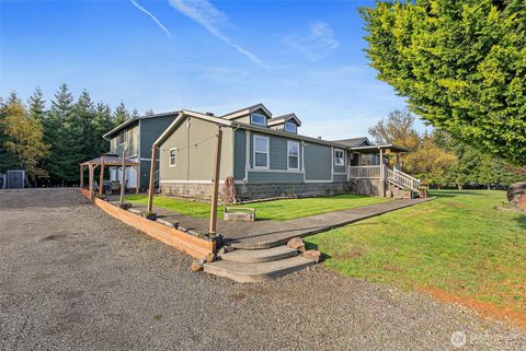 Photo of 405 Bryden Avenue, Centralia, WA 98531 (MLS # 2454013)