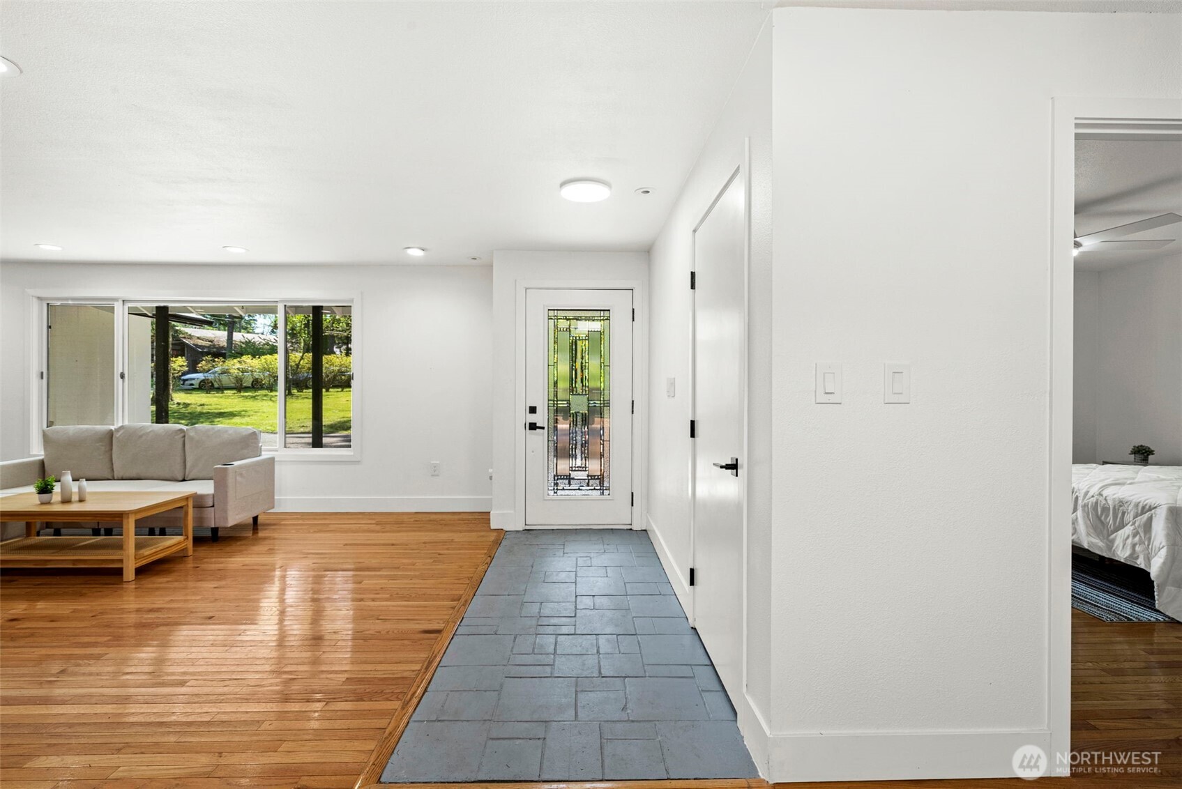 6753 Bellevista Place NW