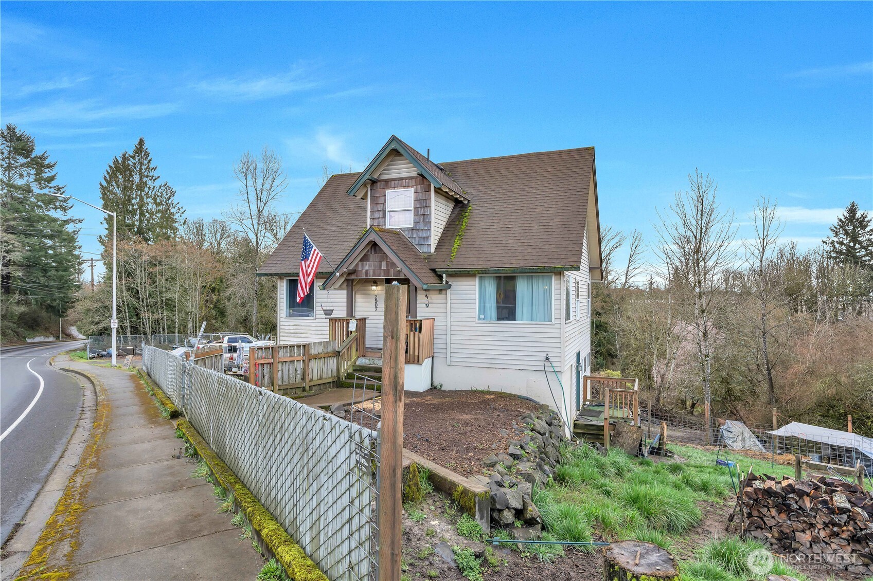 2907 COLUMBIA HEIGHTS Road