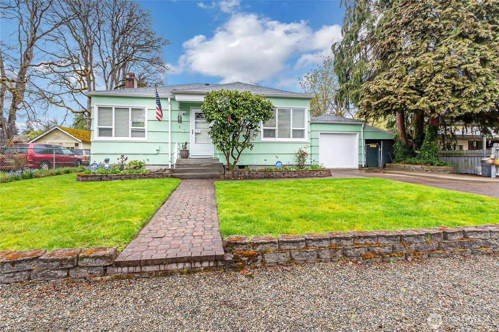 Photo of 514 115 Street S, Tacoma, WA 98444 (MLS # 2508437)