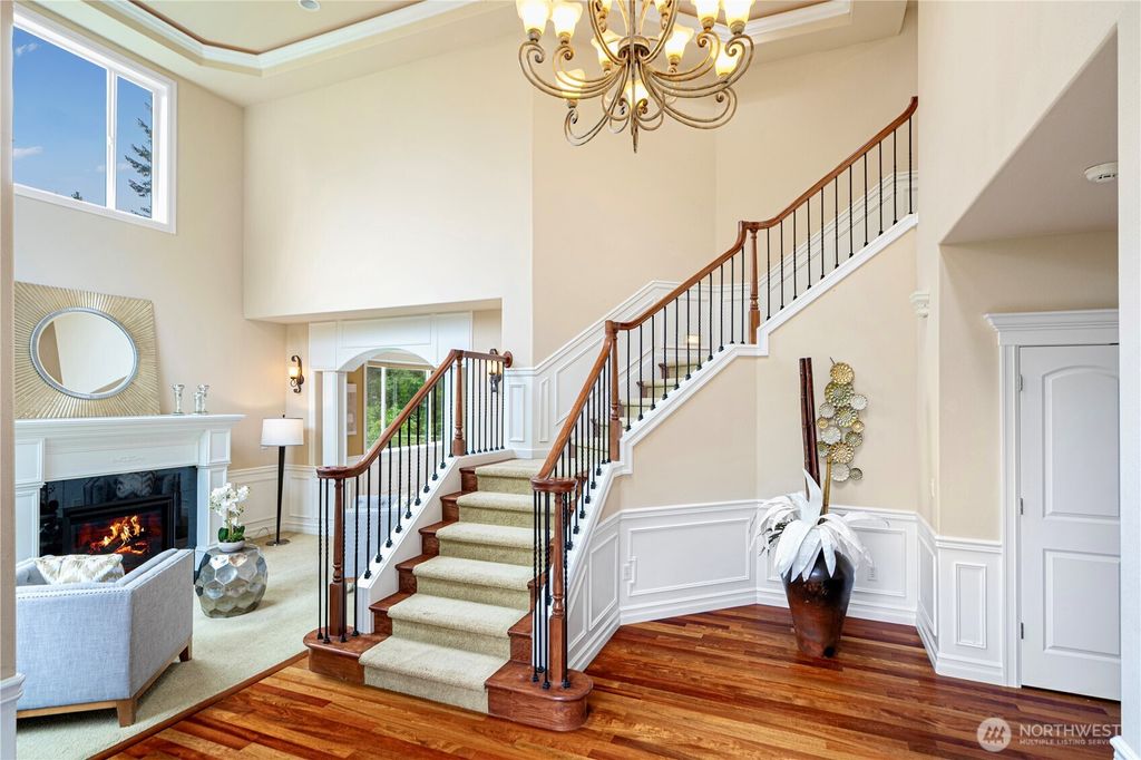 Photo of 15025 SE 43rd Street, Bellevue, WA 98006 (MLS # 2474925)